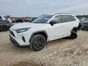 Toyota Rav4 LE 2.5L 4 2021