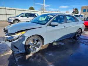 Hyundai Elantra SEL 2.0L 4 2023