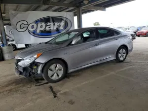 Hyundai Sonata HYBRID 2.4L 4 2013