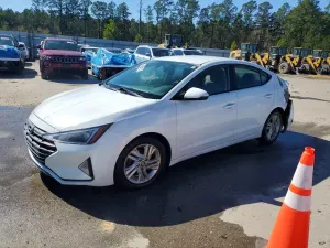 Hyundai Elantra SEL 2.0L 4 2019