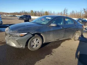 Hyundai Elantra SE 2.0L 4 2025