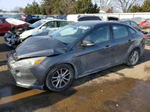 Ford Focus SE 2.0L 4 2015