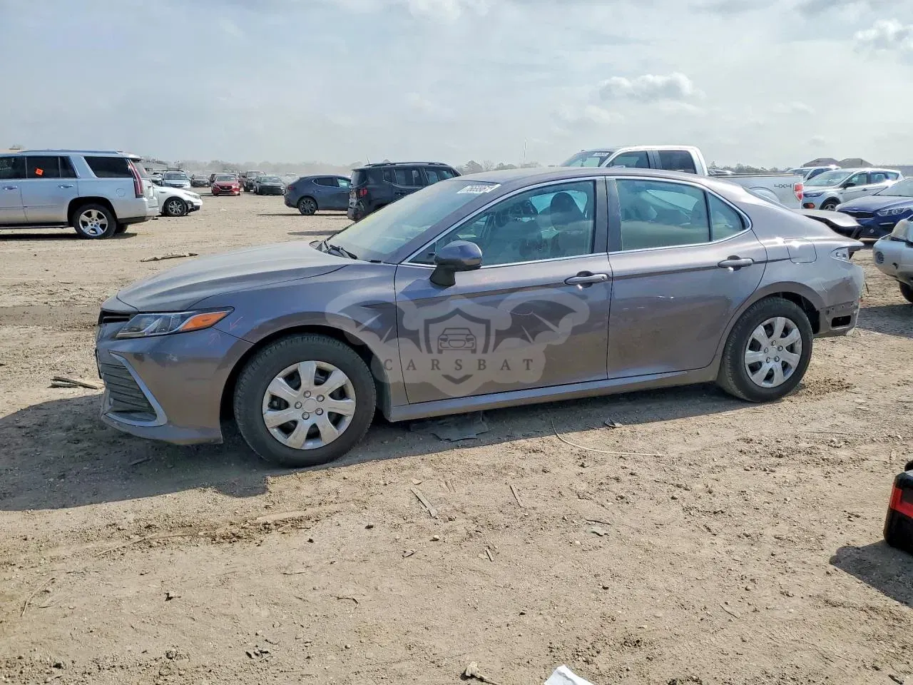 Toyota Camry LE 2.5L 4 2022