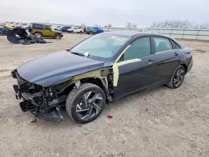 Hyundai Elantra 2.0L 4 2025