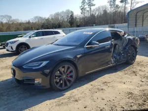Tesla Model S 2016