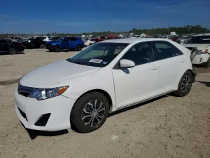Toyota Camry BASE 2.5L 4 2012