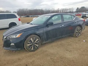 Nissan Altima SV 2.5L 4 2022