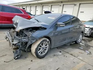 Ford Focus SE 2.0L 4 2016