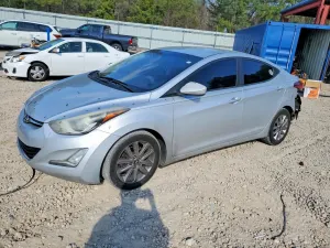 Hyundai Elantra SE 1.8L 4 2016