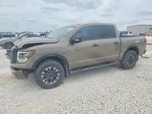 Nissan Titan SV 5.6L 8 2021