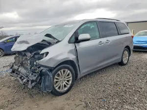 Toyota Sienna XLE 3.5L 6 2017