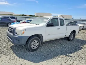Toyota Tacoma 2.7L 4 2013