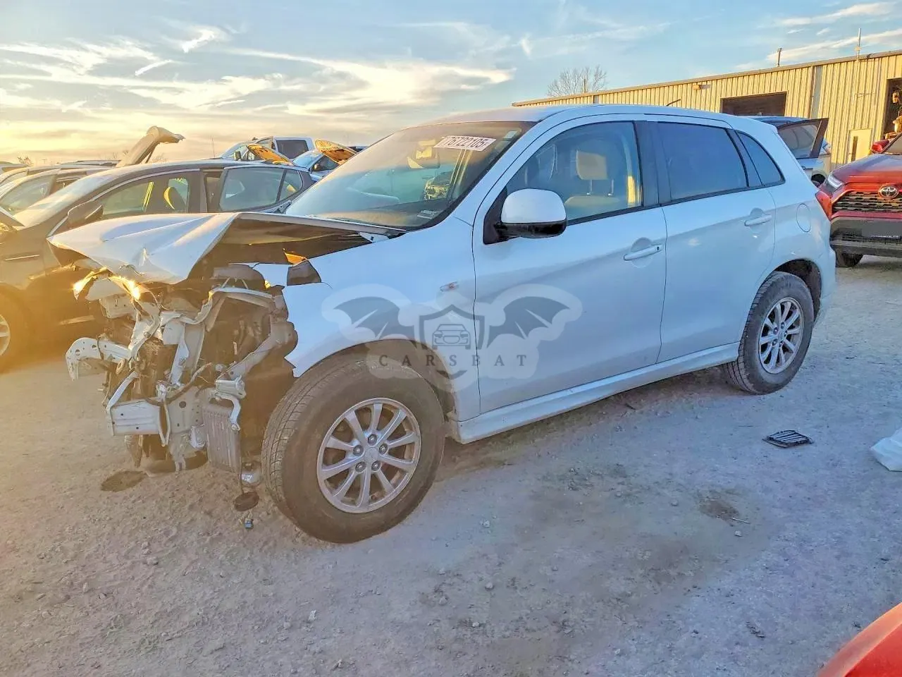 Mitsubishi Outlander ES 2.0L 4 2012