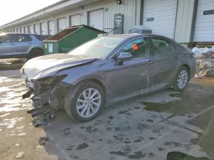Toyota Camry LE 2.5L 4 2022