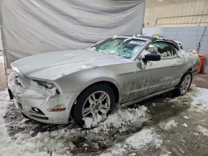 Ford Mustang 3.7L 6 2014