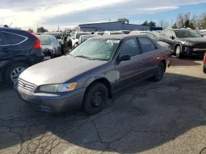 Toyota Camry CE 2.2L 4 1998