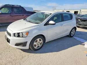 Chevrolet Aveo (Sonic) LS 1.8L 4 2015