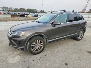 Volkswagen Touareg 3.6L 6 2015