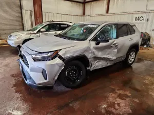 Toyota Rav4 LE 2.5L 4 2024