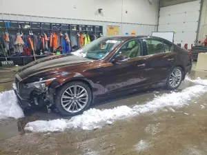 Infiniti Q50 LUXE 3.0L 6 2018