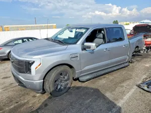 Ford F-150 LIGHTNING PRO 2023