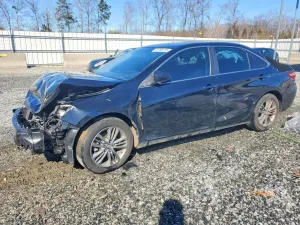 Toyota Camry LE 2.5L 4 2017