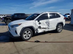 Toyota Rav4 XLE 2.5L 4 2020