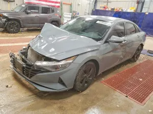 Hyundai Elantra SEL 2.0L 4 2021