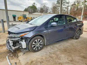 Toyota Prius LE 1.8L 4 2021