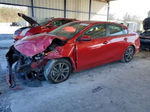 Kia Cerato / Forte / K3 LX 2 L 4 2023