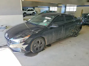 Hyundai Elantra SEL 2.0L 4 2021
