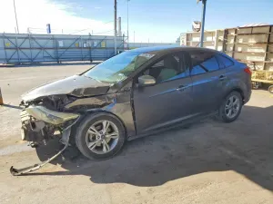 Ford Focus SE 2.0L 4 2014