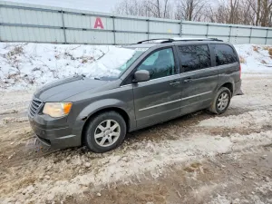Chrysler Town & Country TOURING 3.8L 6 2010
