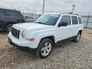 Jeep Patriot LATITUDE 2.0L 4 2017