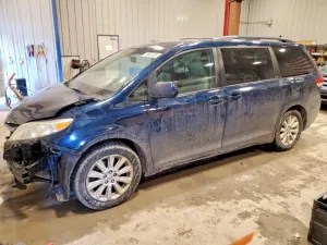 Toyota Sienna XLE 3.5L 6 2012