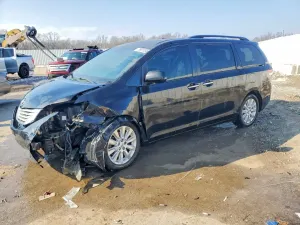 Toyota Sienna XLE 3.5L 6 2011