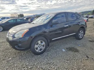 Nissan Rogue S 2.5L 4 2013