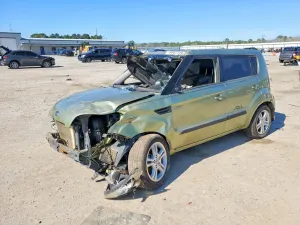 Kia Soul + 2.0L 4 2011