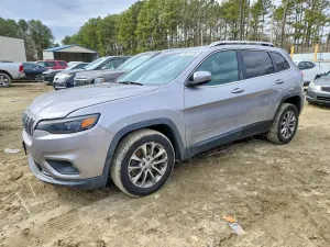 Jeep Cherokee LATITUDE PLUS 2.4L 4 2019