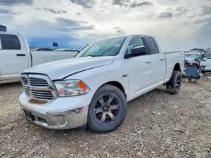 RAM 1500 SLT 5.7L 8 2014