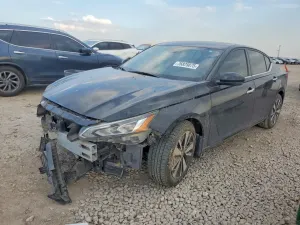 Nissan Altima SV 2.5L 4 2021