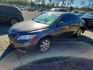 Toyota Camry BASE 2.5L 4 2010