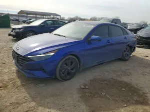 Hyundai Elantra SEL 2.0L 4 2023