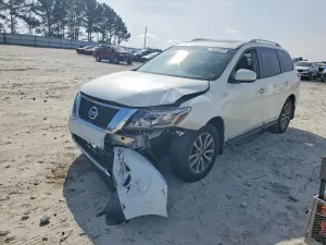 Nissan Pathfinder S 3.5L 6 2016