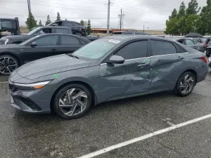 Hyundai Elantra SEL 2.0L 4 2024
