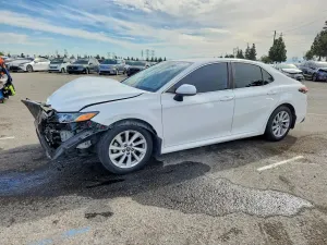 Toyota Camry LE 2.5L 4 2022
