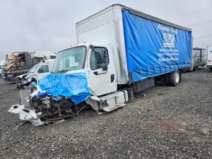 Freightliner Business Class M2 106 MEDIUM DUTY 6.7L 6 2022