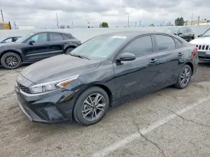 Kia Cerato / Forte / K3 LX 2 L 4 2023