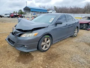 Toyota Camry BASE 2.5L 4 2011
