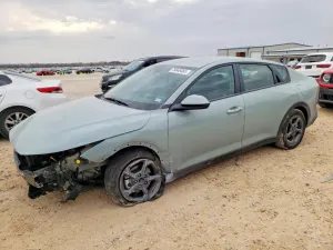 Kia K4 LX 2.0L 4 2025